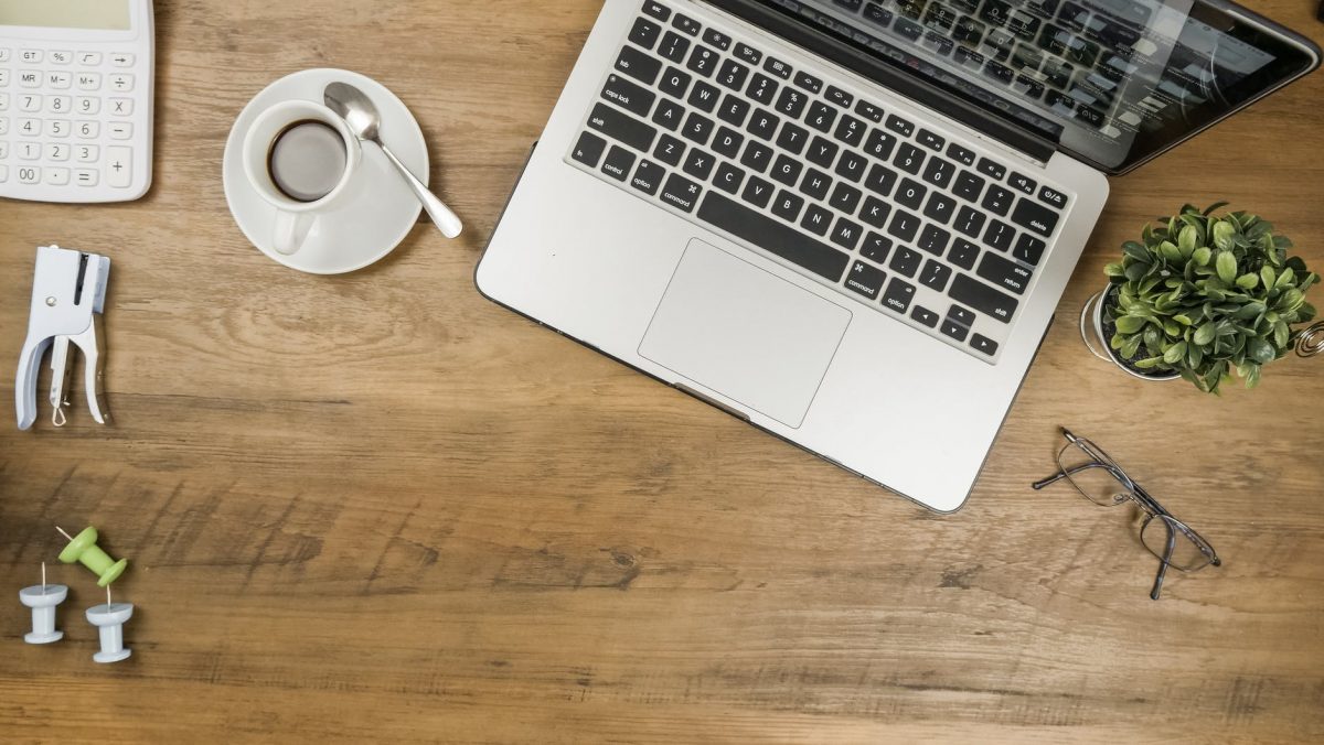wood coffee desk laptop